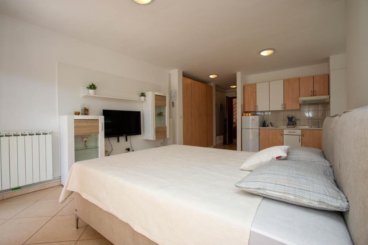 Apartments Matas Sukošan 외부 사진