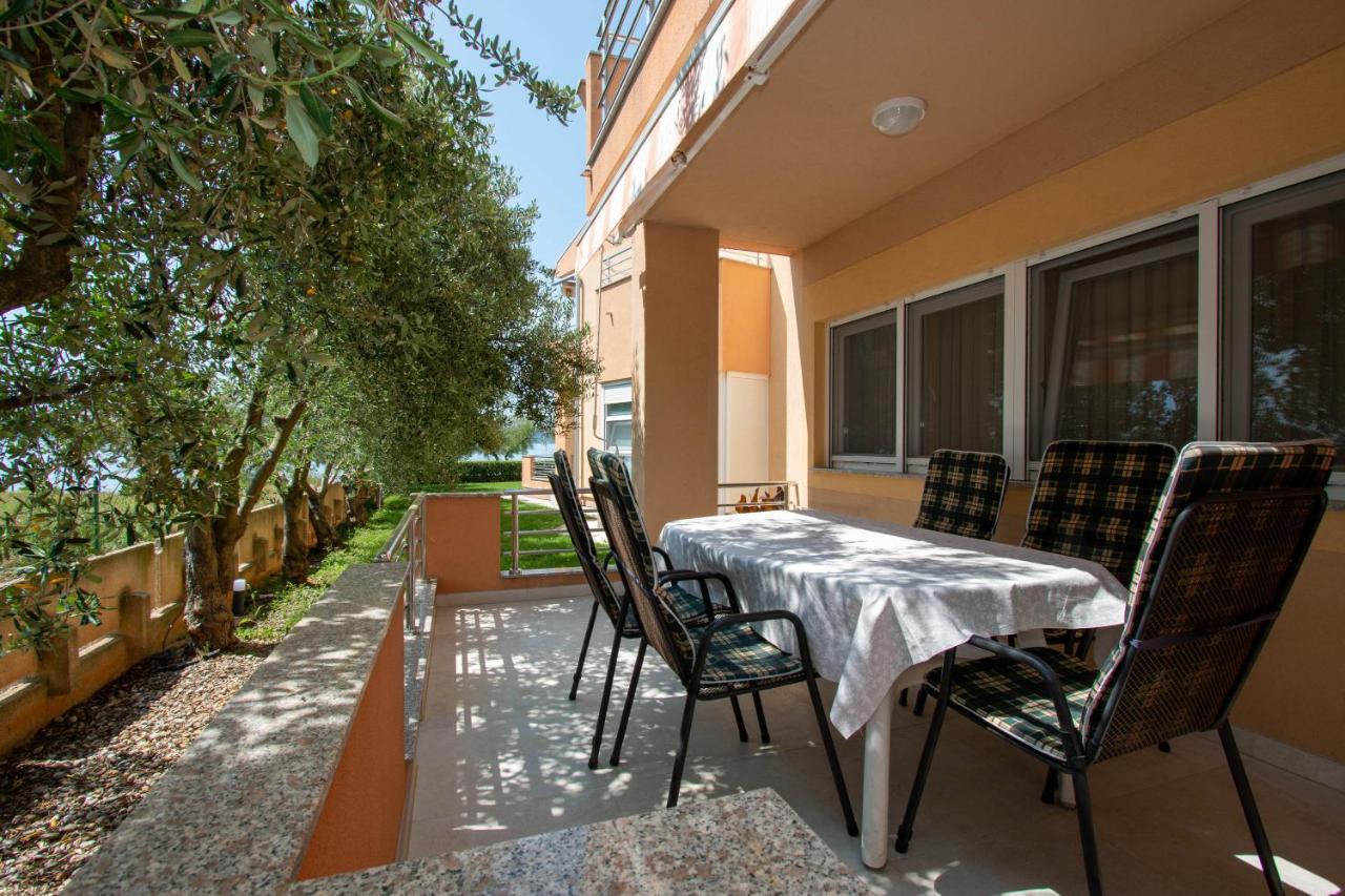 Apartments Matas Sukošan 외부 사진